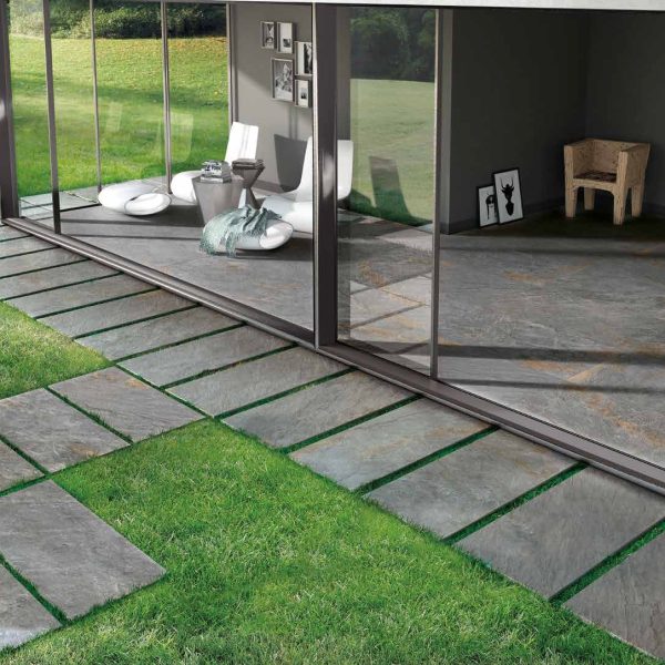 Piastrelle effetto pietra per pavimenti e rivestimenti colore grey serie DOLOMITE Monocibec